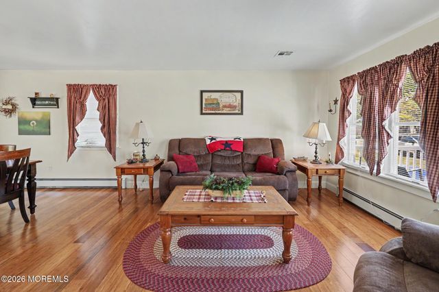 135 John Street, Brick, NJ 08724
