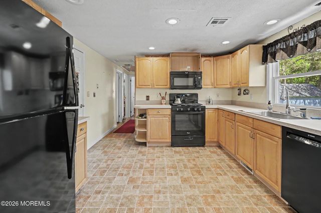 135 John Street, Brick, NJ 08724