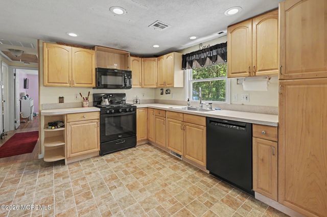 135 John Street, Brick, NJ 08724