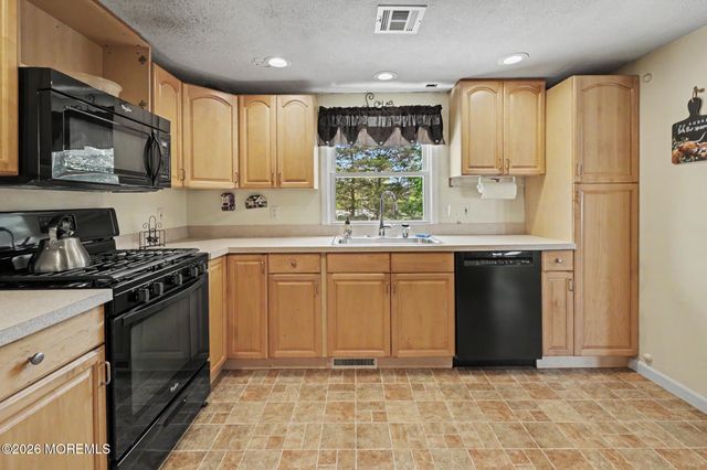 135 John Street, Brick, NJ 08724