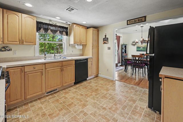 135 John Street, Brick, NJ 08724