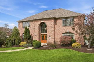 315 Fox Run Dr, Peters Twp, PA 15367