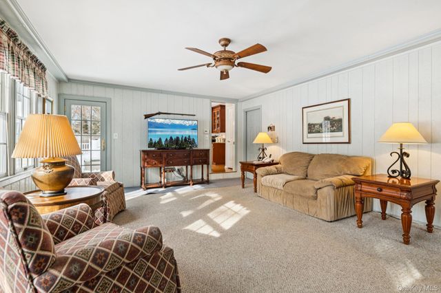 14 Hillside Avenue, Saint James, NY 11780