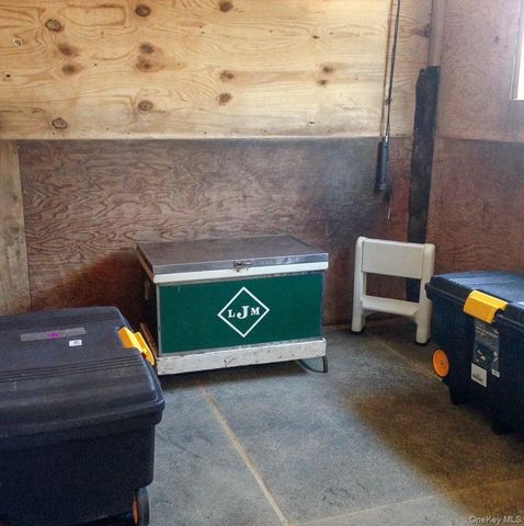 14 Hillside Avenue, Saint James, NY 11780