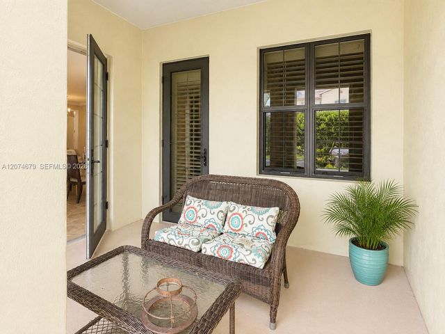 9064 N Capistrano Street 5004, Naples, FL 34113