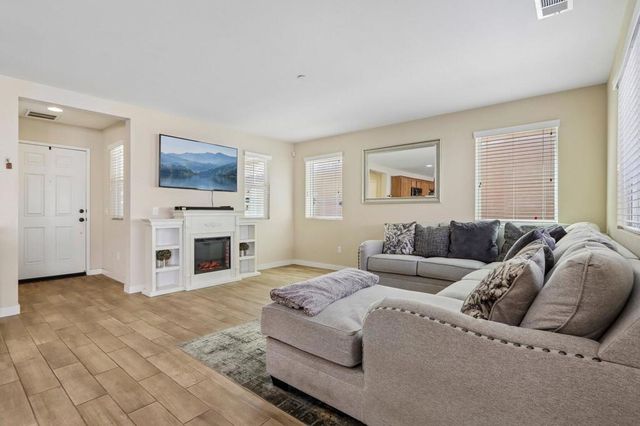 1410 Silverberry Lane, Beaumont, CA 92223