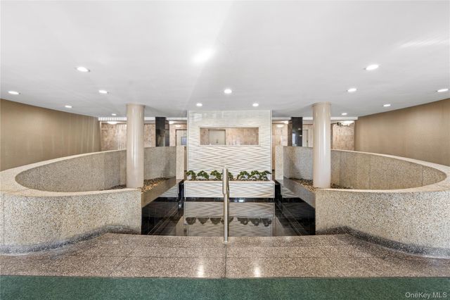 84-20 153rd Avenue 6K, Howard Beach, NY 11414