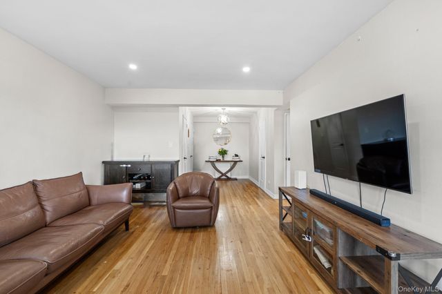 84-20 153rd Avenue 6K, Howard Beach, NY 11414