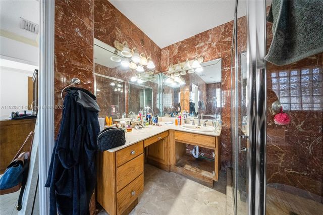 12265 SW 43rd St, Miami, FL 33175