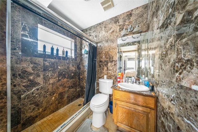 12265 SW 43rd St, Miami, FL 33175