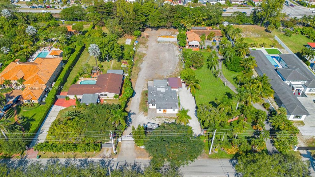 12265 SW 43rd St, Miami, FL 33175