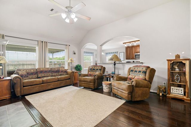 195 Midtown Park Drive, Alvin, TX 77511