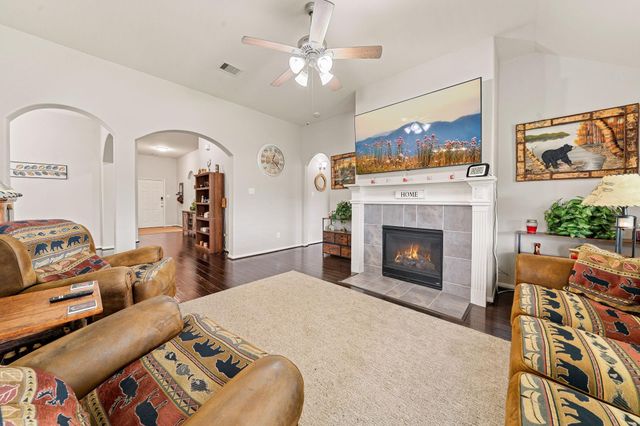 195 Midtown Park Drive, Alvin, TX 77511