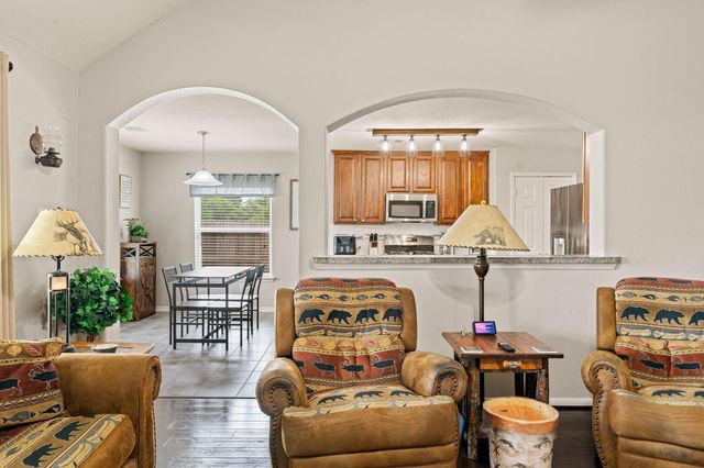 195 Midtown Park Drive, Alvin, TX 77511