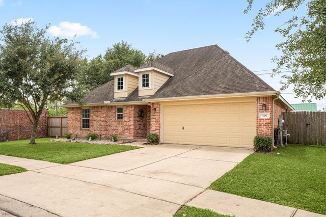 195 Midtown Park Drive, Alvin, TX 77511