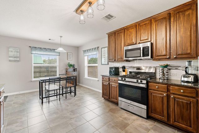 195 Midtown Park Drive, Alvin, TX 77511