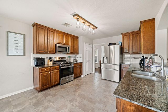 195 Midtown Park Drive, Alvin, TX 77511