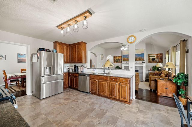 195 Midtown Park Drive, Alvin, TX 77511