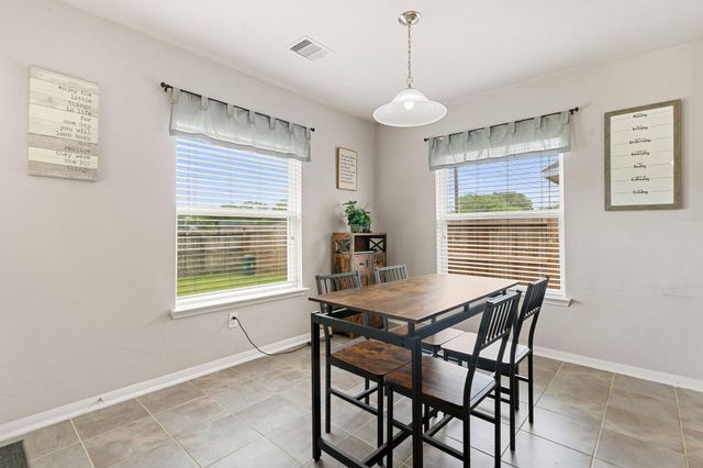 195 Midtown Park Drive, Alvin, TX 77511