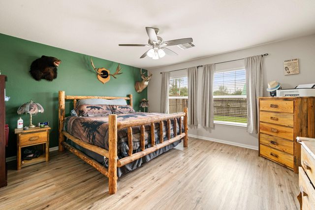 195 Midtown Park Drive, Alvin, TX 77511