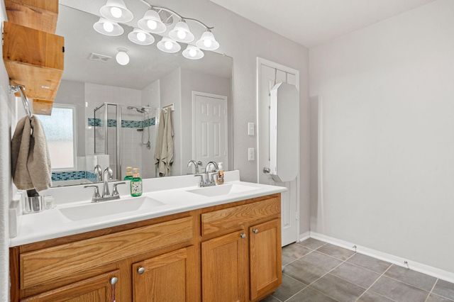 195 Midtown Park Drive, Alvin, TX 77511