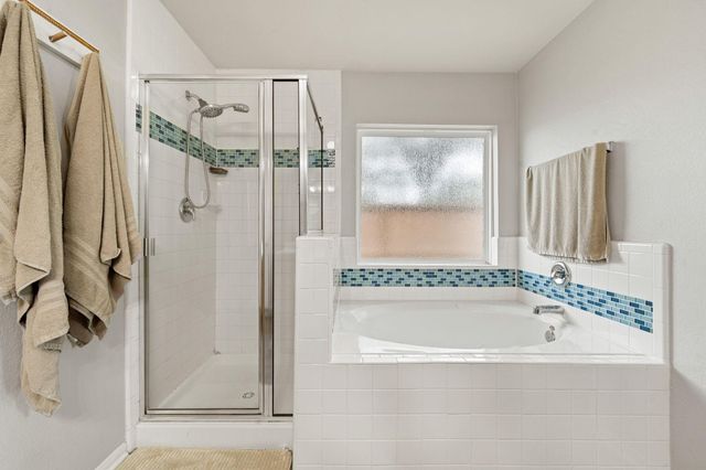 195 Midtown Park Drive, Alvin, TX 77511