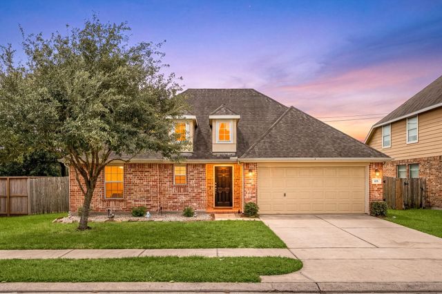 195 Midtown Park Drive, Alvin, TX 77511