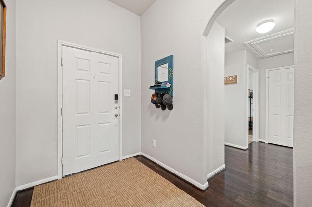 195 Midtown Park Drive, Alvin, TX 77511