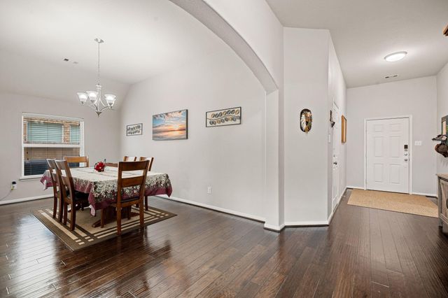 195 Midtown Park Drive, Alvin, TX 77511