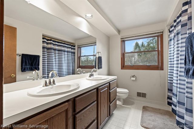 47040 Elmsmere Drive, Northville, MI 48167