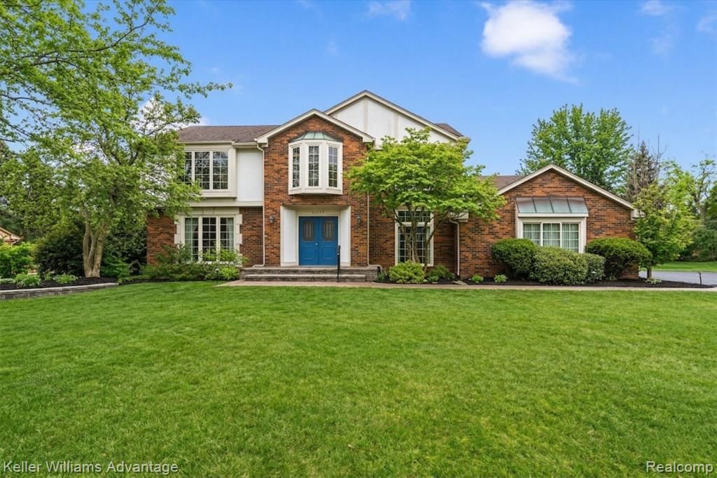 47040 Elmsmere Drive, Northville, MI 48167