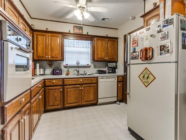 16 Red Rock Road, Shawnee, OK 74804