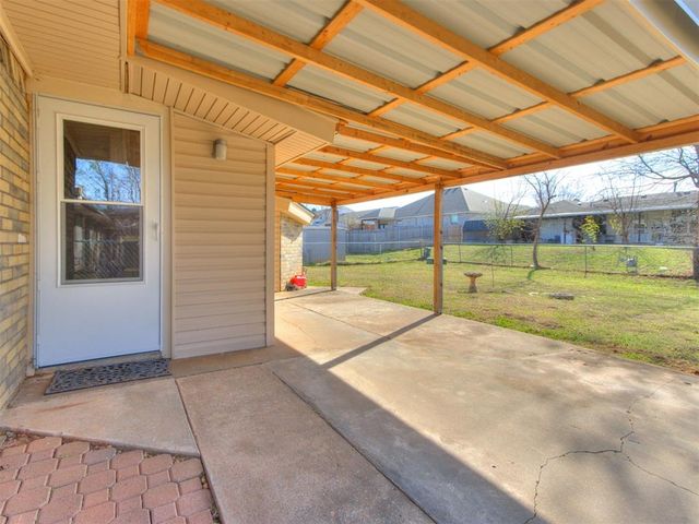 16 Red Rock Road, Shawnee, OK 74804