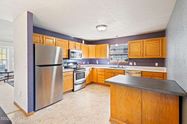 3741 BUCKINGHAM PARK, Jefferson City, MO 65109