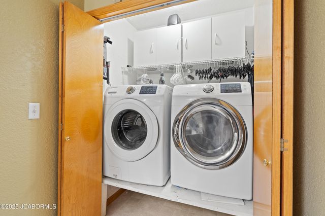 3741 BUCKINGHAM PARK, Jefferson City, MO 65109