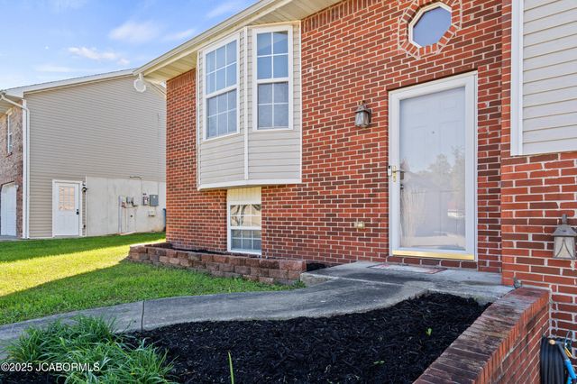 3741 BUCKINGHAM PARK, Jefferson City, MO 65109