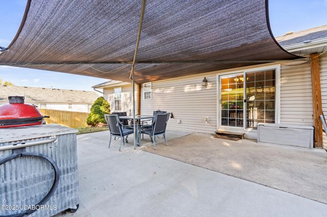 3741 BUCKINGHAM PARK, Jefferson City, MO 65109