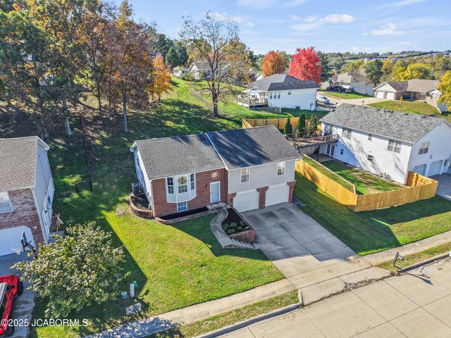 3741 BUCKINGHAM PARK, Jefferson City, MO 65109