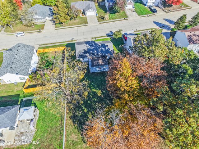 3741 BUCKINGHAM PARK, Jefferson City, MO 65109