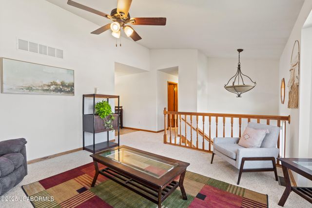 3741 BUCKINGHAM PARK, Jefferson City, MO 65109