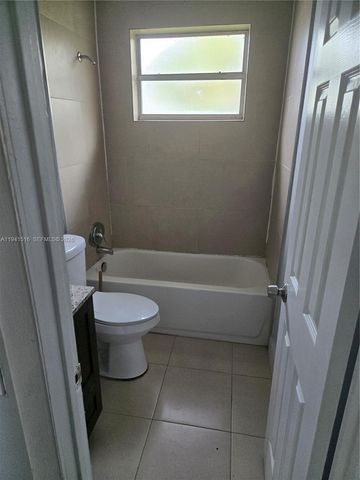 1420 NW 111th St, Miami, FL 33167