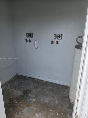 1420 NW 111th St, Miami, FL 33167