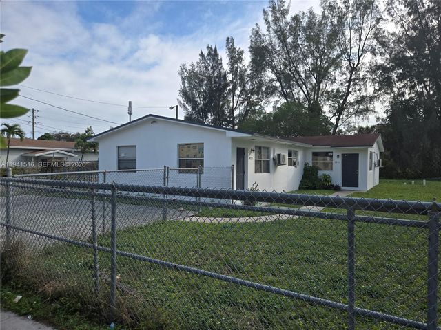1420 NW 111th St, Miami, FL 33167