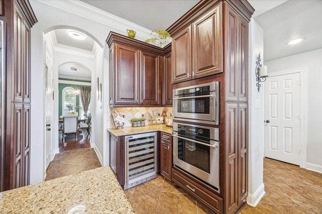 2504 Baywater Canyon Drive, Pearland, TX 77584