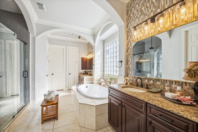 2504 Baywater Canyon Drive, Pearland, TX 77584