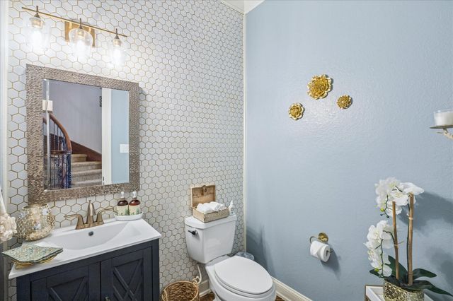 2504 Baywater Canyon Drive, Pearland, TX 77584