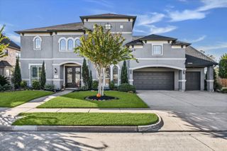 2504 Baywater Canyon Drive, Pearland, TX 77584