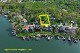 148 Beach Drive, Lake Tapawingo, MO 64015