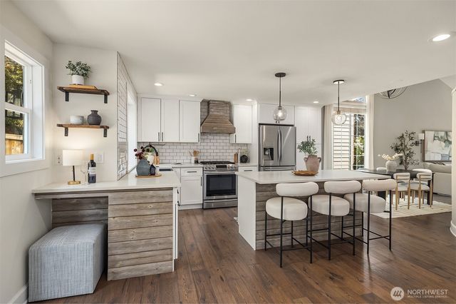 3745 248th Avenue SE, Sammamish, WA 98029