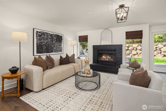 3745 248th Avenue SE, Sammamish, WA 98029